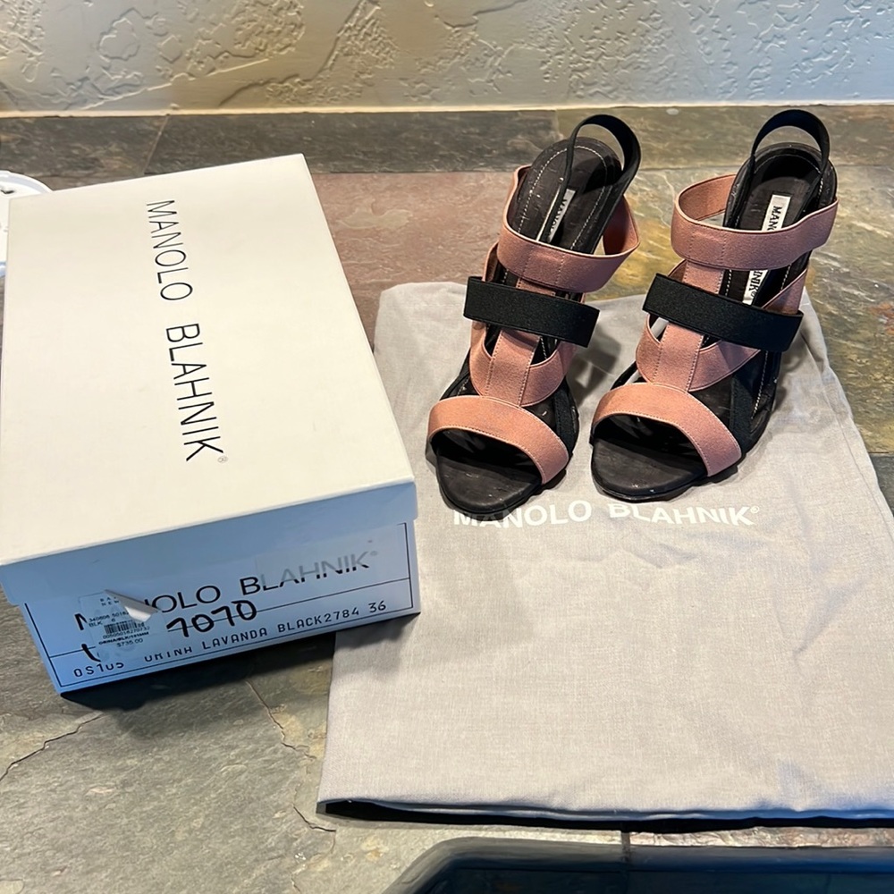Manolo Blahnik Orina lavender black size 36